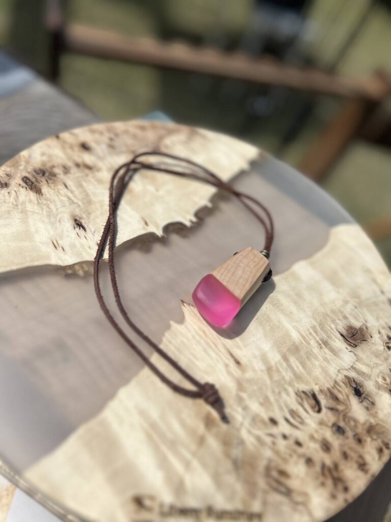 ウッドレジンの製作体験教室を開催します